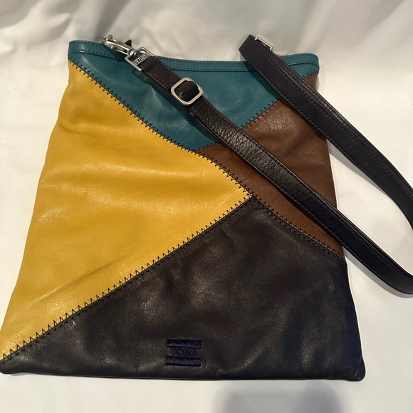 🔥Buttery Leather BOHO Patchwork Crossbody, Adj Strap, 2 Pockets, Zip Close Toms - Picture 4 of 16